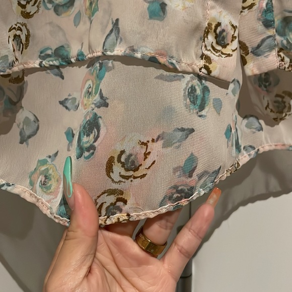 Floral Sheer Blouse - Picture 2 of 4